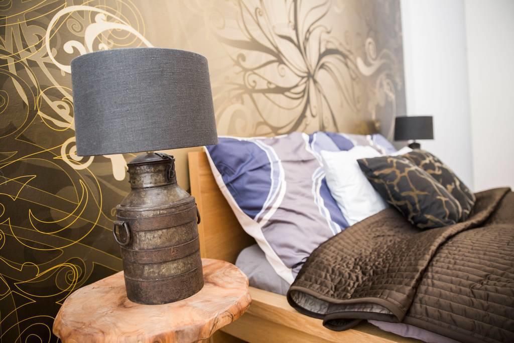 פראג Quiet Apartment With Balcony Charles Bridge מראה חיצוני תמונה